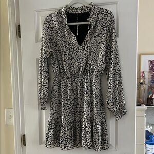 NWOT - Mango Flowy Long Sleeved Dress - Size S
